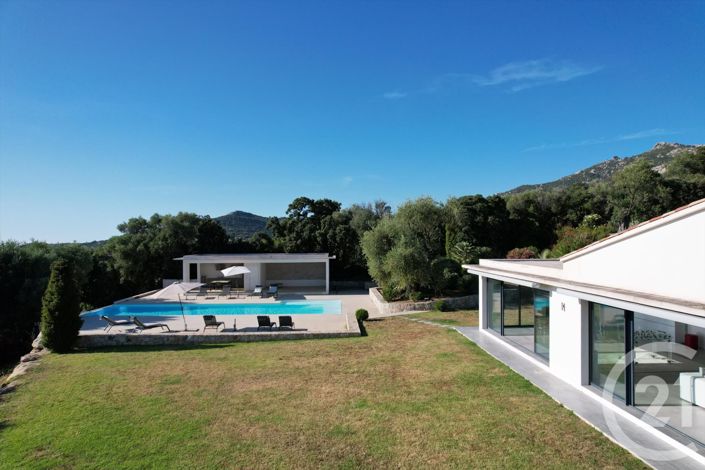 Image No.9-6 Bed House for sale