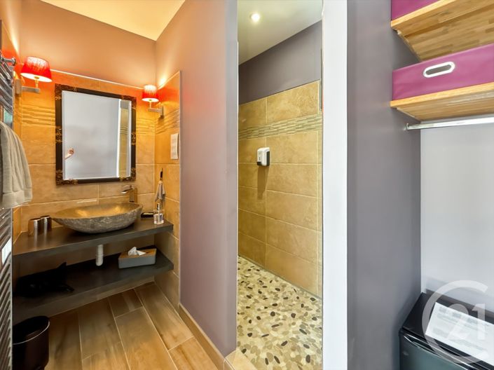 Image No.21-6 Bed House for sale