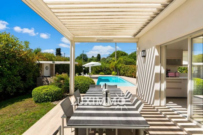 Image No.4-5 Bed House for sale