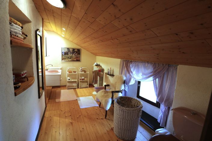 Image No.22-4 Bed House for sale