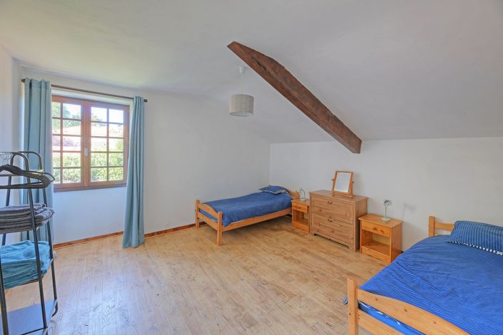 Image No.9-4 Bed House for sale