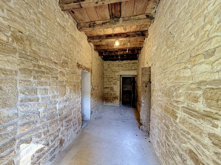 Image No.8-2 Bed House for sale