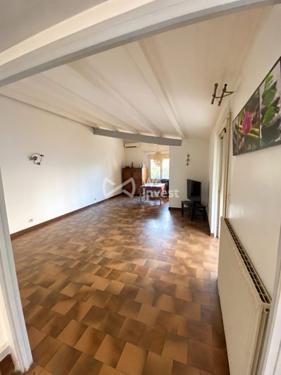 Image No.2-5 Bed House for sale