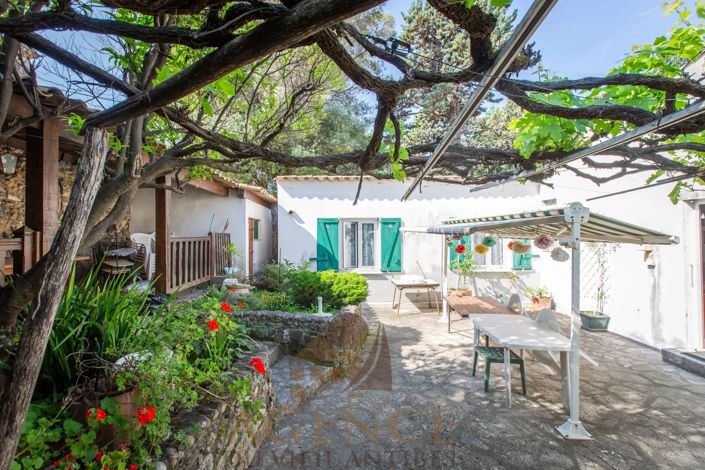 Image No.3-5 Bed House for sale