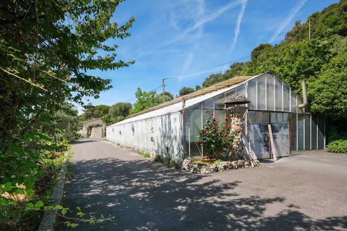 Image No.18-5 Bed House for sale