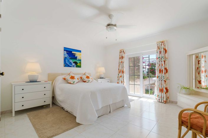 Image No.26-4 Bed House for sale