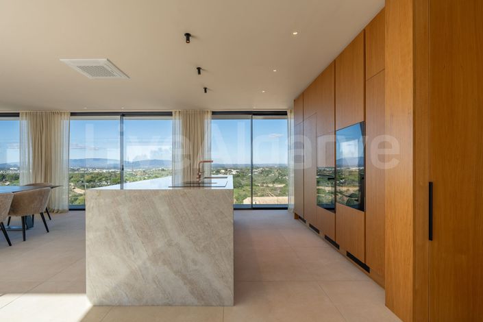 Image No.25-5 Bed House for sale