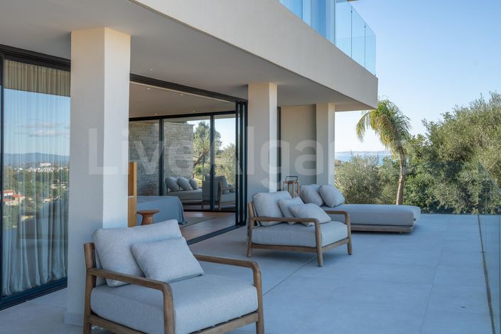 Image No.52-5 Bed House for sale
