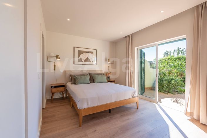 Image No.23-2 Bed House for sale