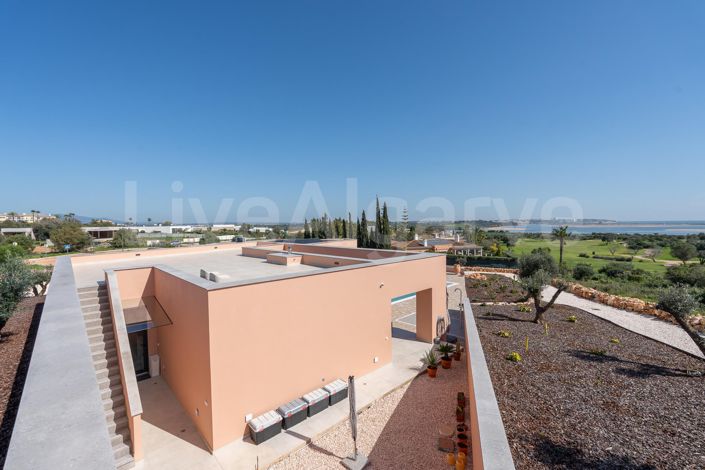 Image No.48-4 Bed Property for sale