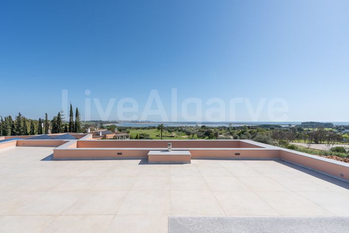 Image No.49-4 Bed Property for sale