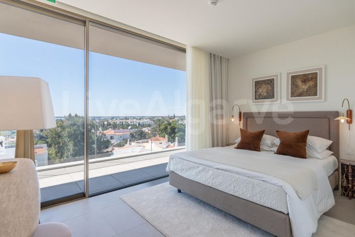 Image No.28-4 Bed Apartment for sale
