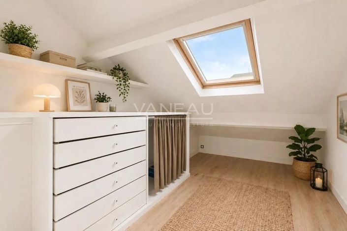 Image No.11-3 Bed Apartment for sale