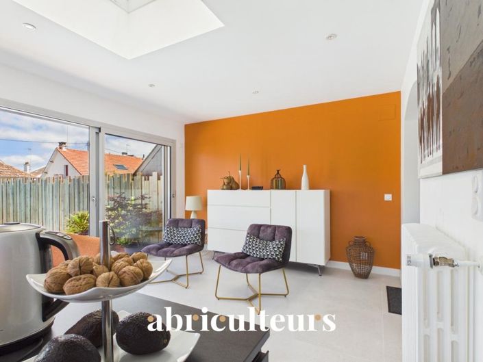 Image No.3-4 Bed House for sale