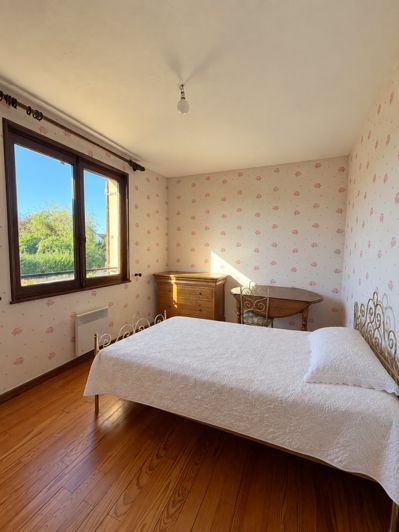 Image No.13-3 Bed House for sale