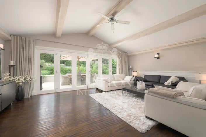 Image No.11-5 Bed House for sale