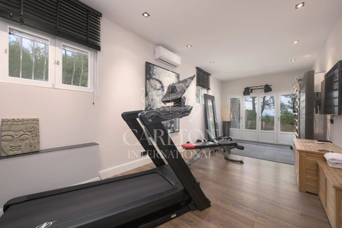 Image No.22-5 Bed House for sale