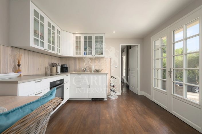 Image No.25-5 Bed House for sale