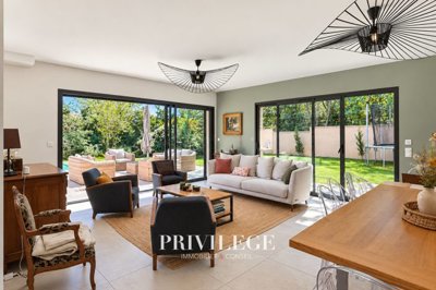 1 - Ecully, House