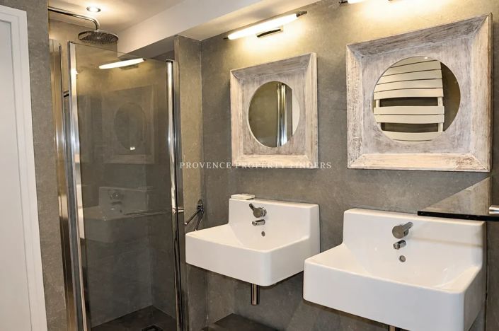Image No.15-5 Bed House for sale