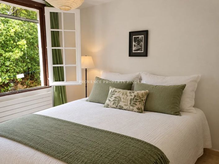 Image No.4-5 Bed House for sale