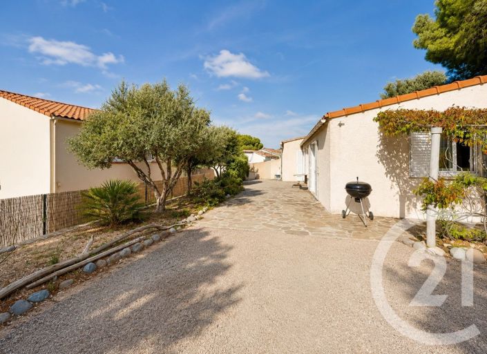 Image No.13-6 Bed House for sale