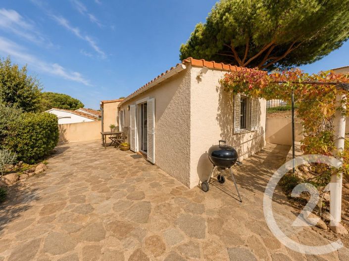 Image No.15-6 Bed House for sale