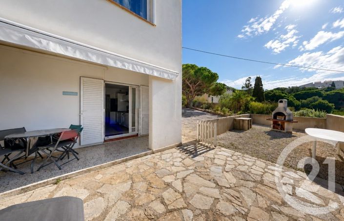 Image No.22-6 Bed House for sale