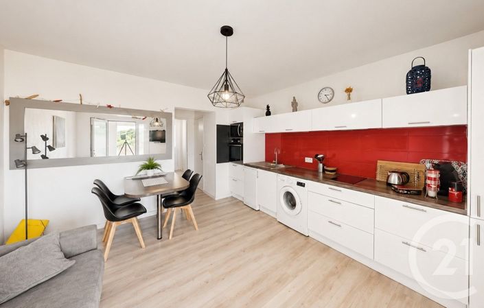 Image No.27-6 Bed House for sale