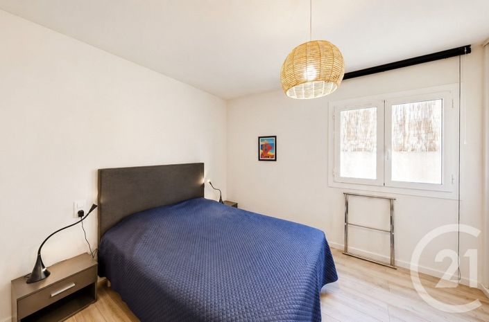 Image No.29-6 Bed House for sale