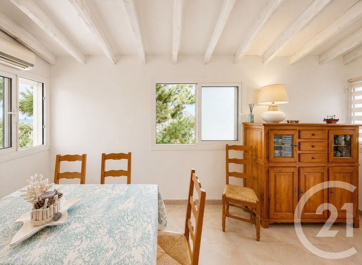 Image No.6-6 Bed House for sale