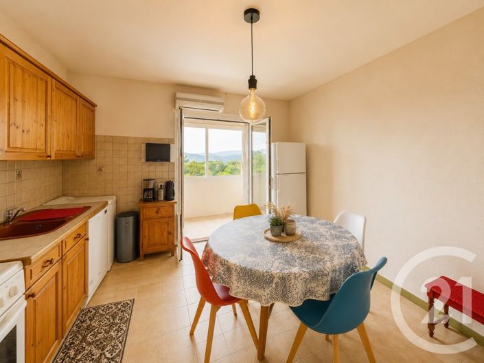 Image No.9-6 Bed House for sale