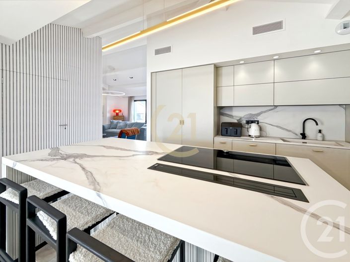 Image No.15-3 Bed Apartment for sale