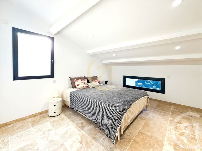 Image No.26-3 Bed Apartment for sale