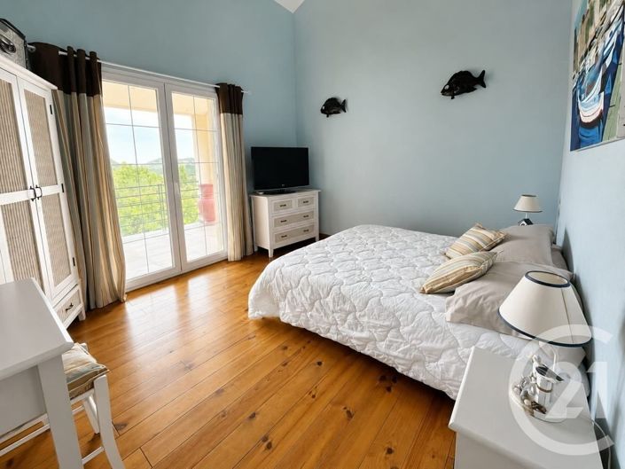 Image No.12-4 Bed House for sale