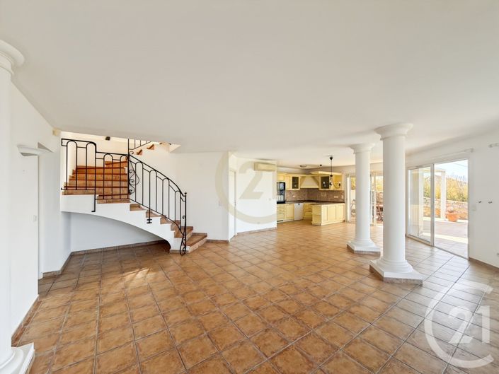 Image No.7-4 Bed House for sale