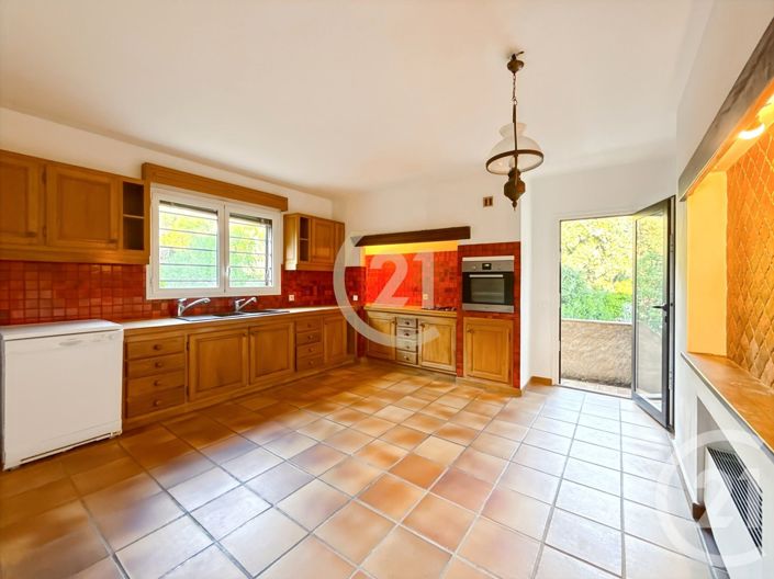 Image No.12-3 Bed House for sale