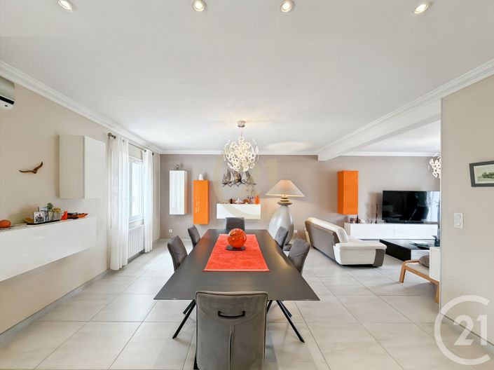 Image No.14-6 Bed House for sale