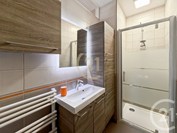Image No.29-6 Bed House for sale
