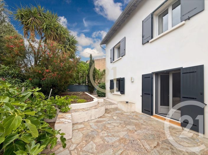Image No.37-6 Bed House for sale