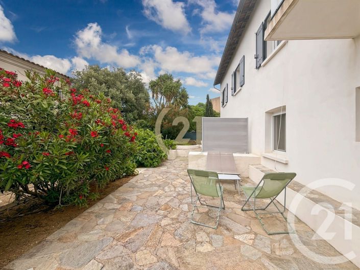 Image No.39-6 Bed House for sale