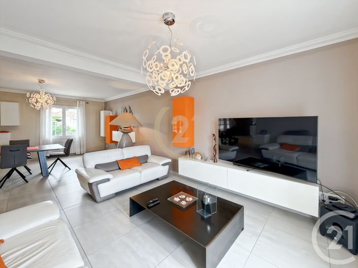 Image No.5-6 Bed House for sale