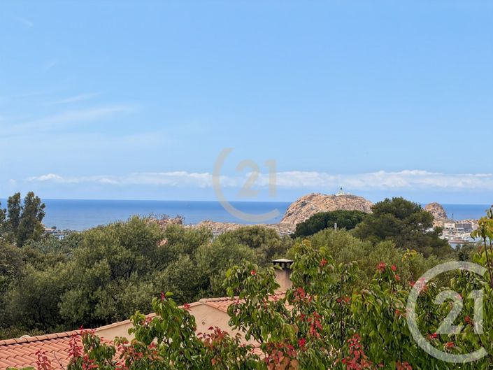 Image No.8-6 Bed House for sale