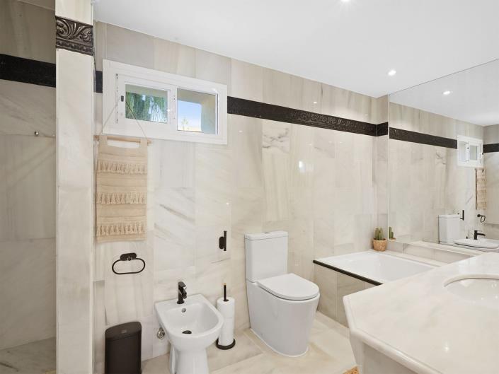 Image No.6-2 Bed Duplex for sale