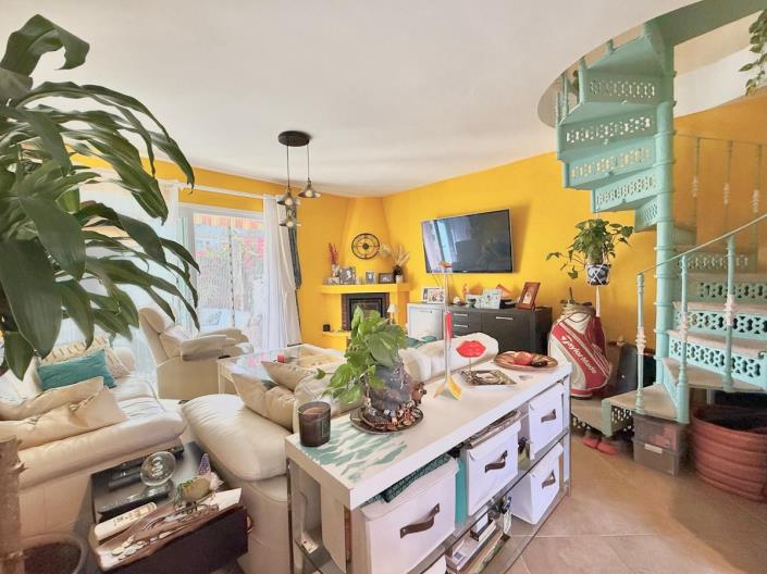 Image No.9-2 Bed Semi-Detached for sale