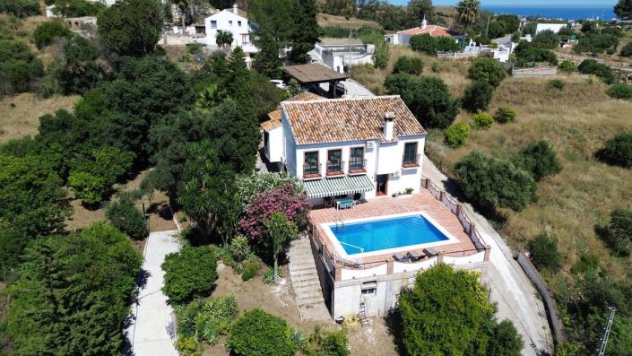 Image No.38-5 Bed Villa / Detached for sale
