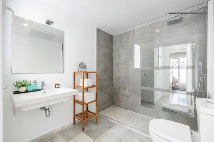 Image No.9-2 Bed Duplex for sale