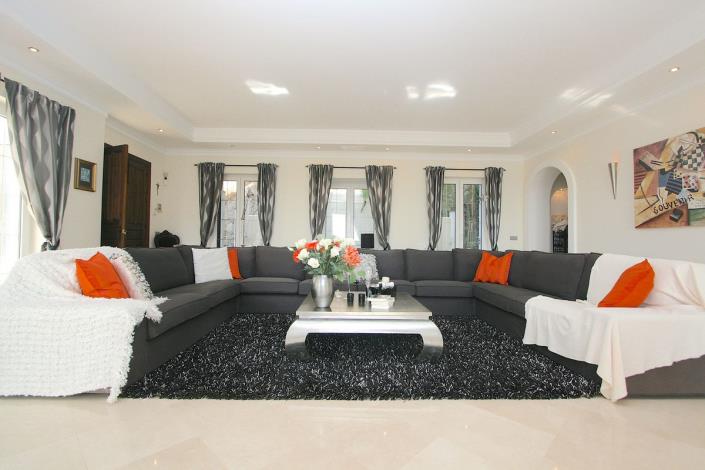 Image No.5-5 Bed Villa / Detached for sale