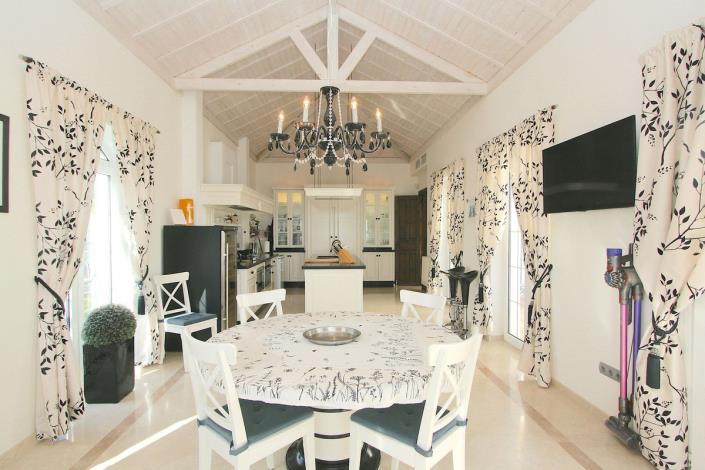 Image No.10-5 Bed Villa / Detached for sale