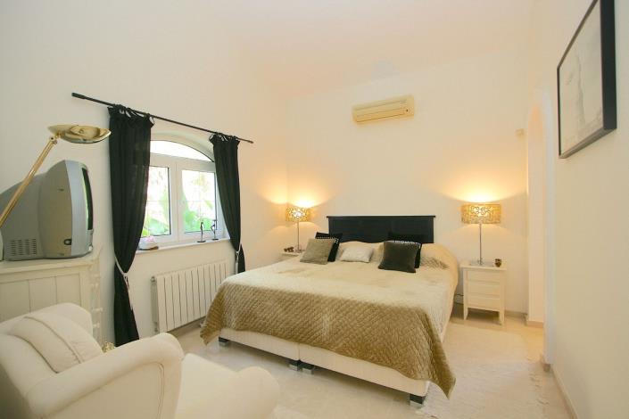 Image No.14-5 Bed Villa / Detached for sale